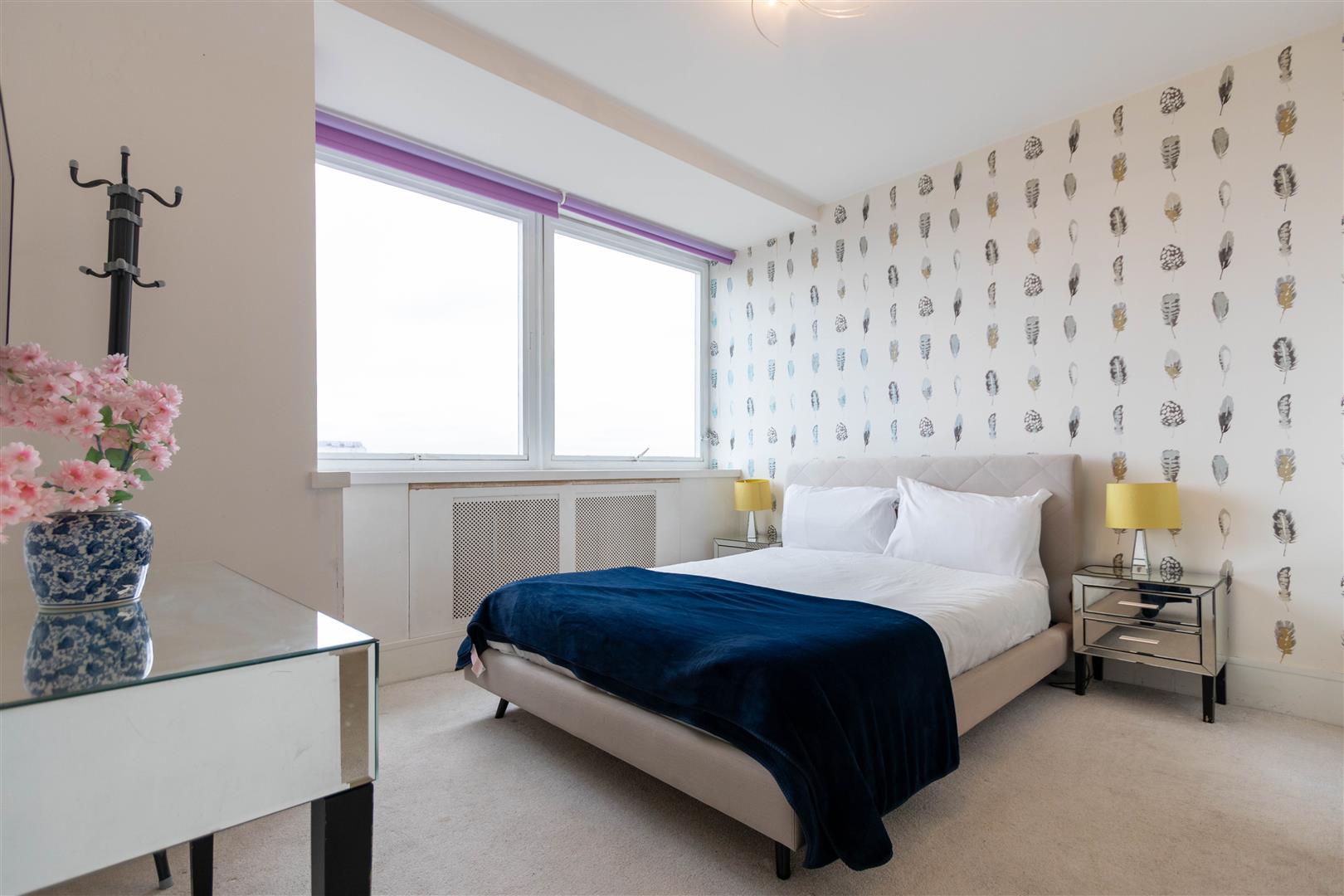 2 bed property in Porchester Place, London